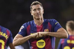 fenerbahceden tarihi transfer hamlesi EzuubvdU.jpg